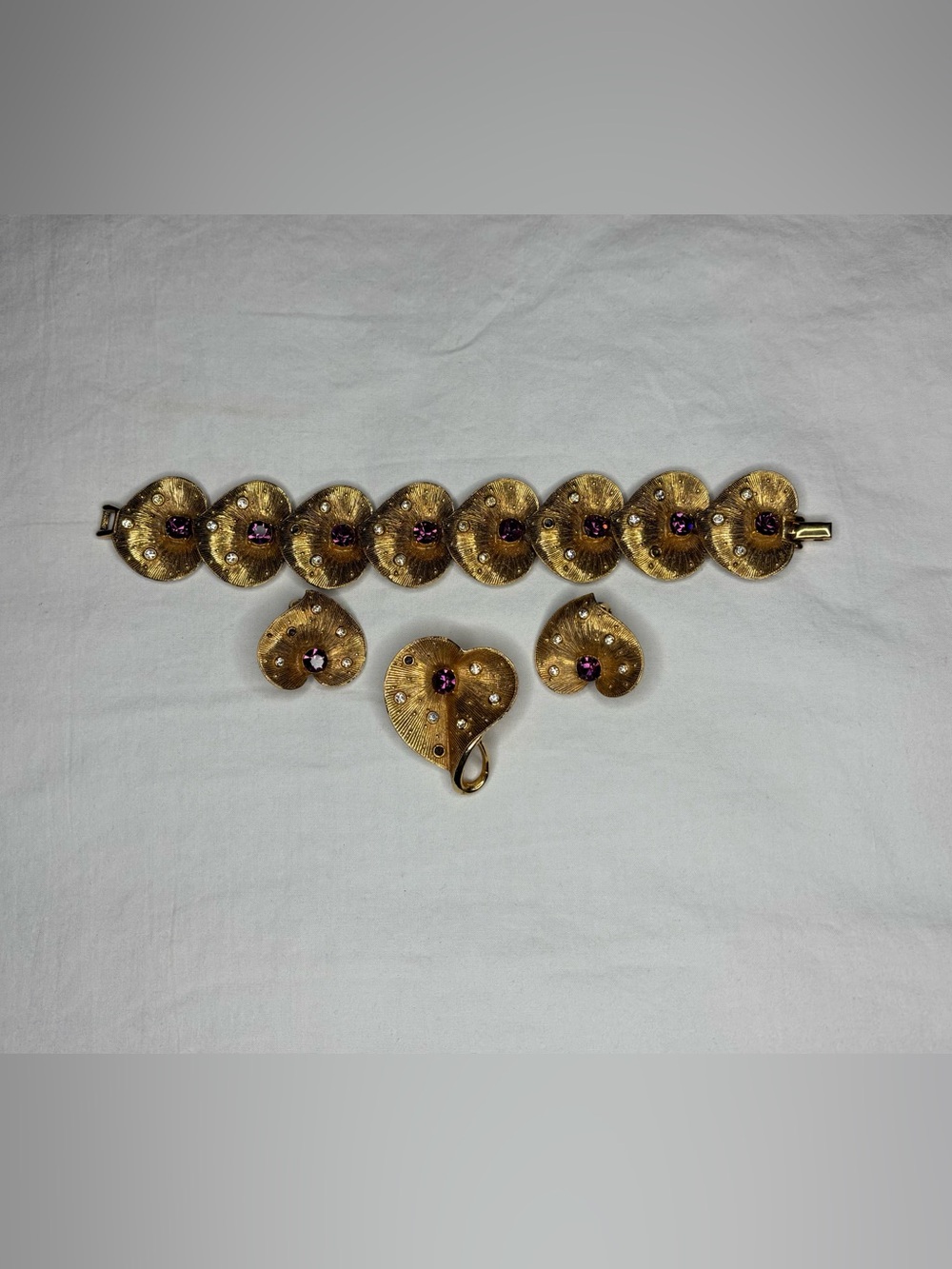 Vintage Gold Tone Bracelet Brooch Pin Clip-On Earrings Costume Jewelry Set